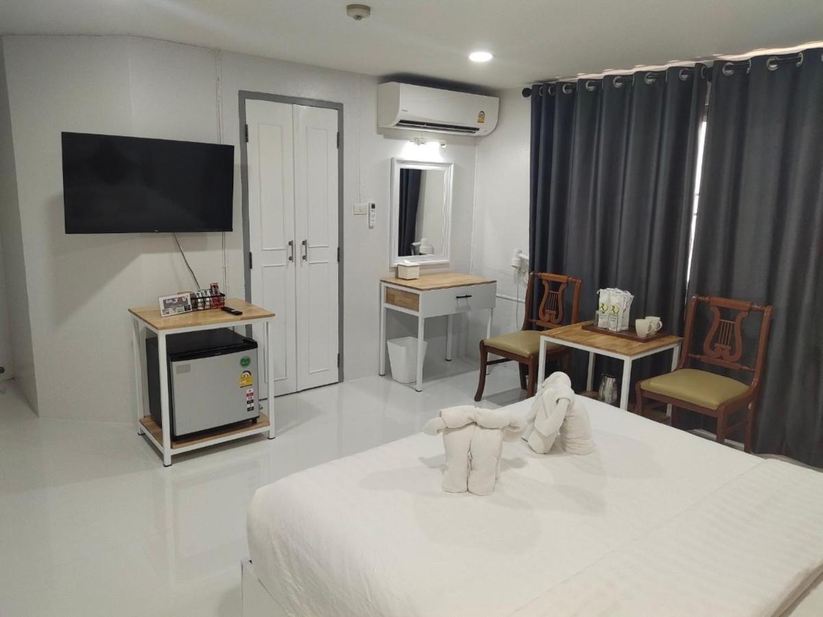 Regent Lodge Lampang Extérieur photo